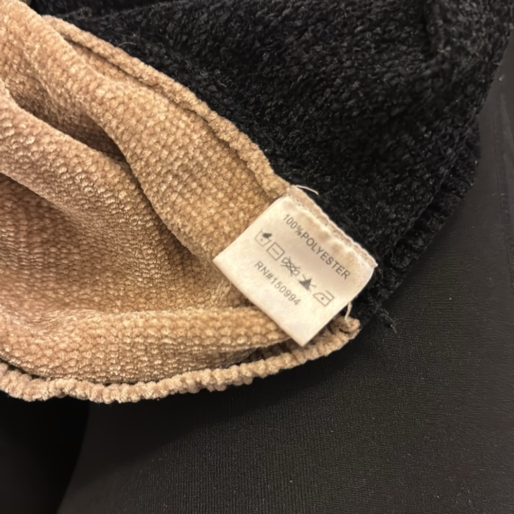 Nikkak V-Neck Sweater S - Picture 4 of 5